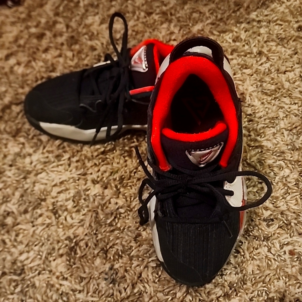 Boys size 11, Nike Freaks
